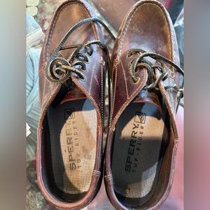 Men’s shoes - Sperrys - size 11 - brown lace up - hardly worn